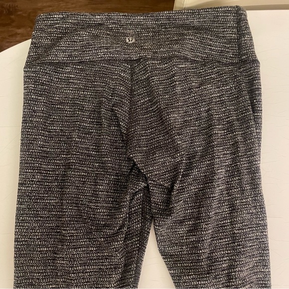 Lululemon Wunder Under high rise leggings - Picture 3 of 6